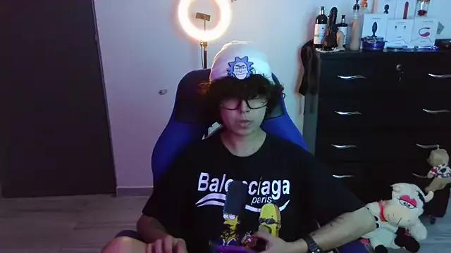 Unleash your urge for fetish cams livestreamers with our pick of steaming hot models, versed in the art of seduction and indulgence.