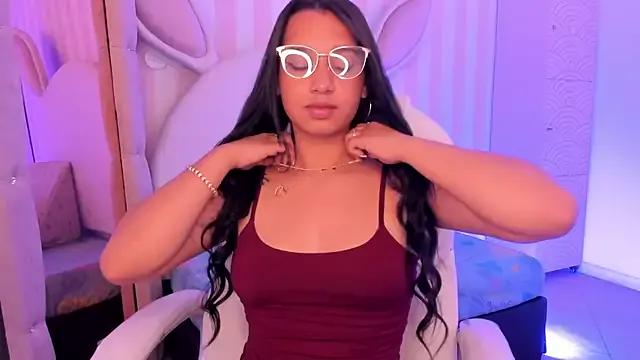 Tiana_bell from StripChat is Freechat