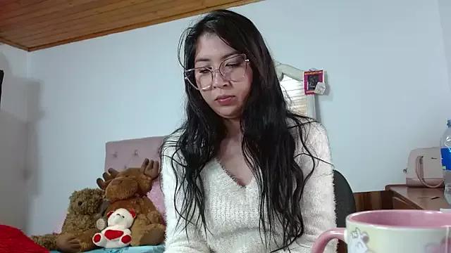 Unleash your urge for fetish cams livestreamers with our pick of steaming hot models, versed in the art of seduction and indulgence.