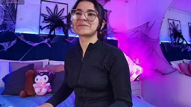 Unleash your urge for fetish cams livestreamers with our pick of steaming hot models, versed in the art of seduction and indulgence.