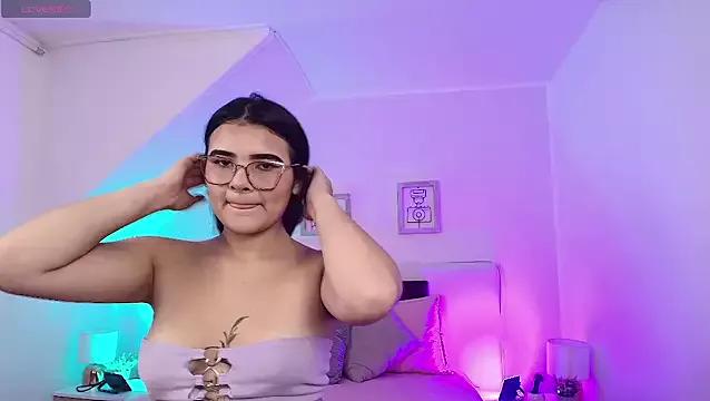 Tifanny_grey from StripChat is Freechat