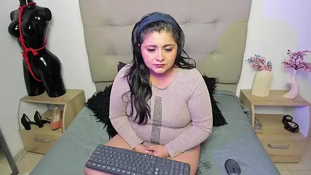 Unleash your urge for fetish cams livestreamers with our pick of steaming hot models, versed in the art of seduction and indulgence.