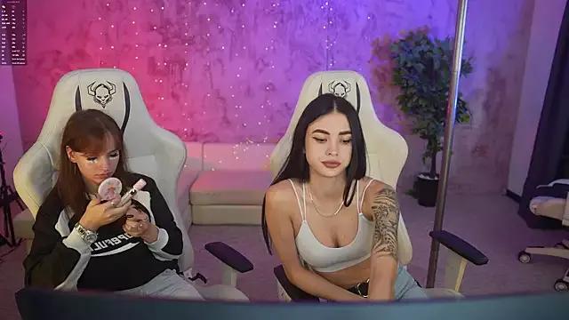 Unleash your urge for fetish cams livestreamers with our pick of steaming hot models, versed in the art of seduction and indulgence.
