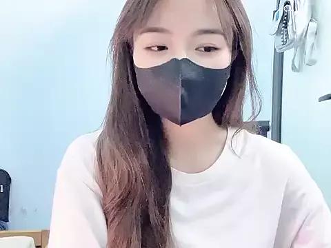 Tinaa-22 from StripChat is Freechat