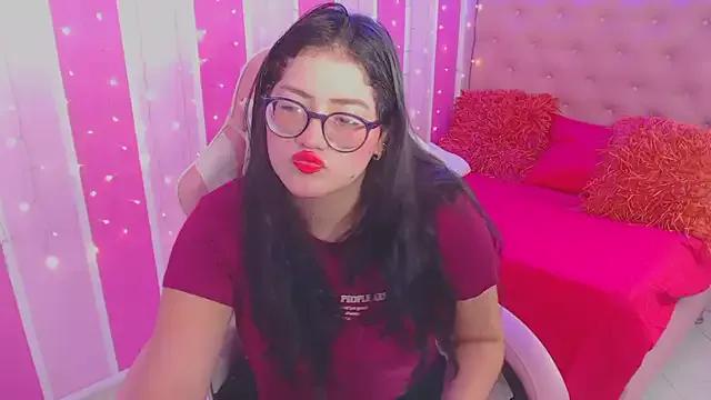 Unleash your urge for fetish cams livestreamers with our pick of steaming hot models, versed in the art of seduction and indulgence.