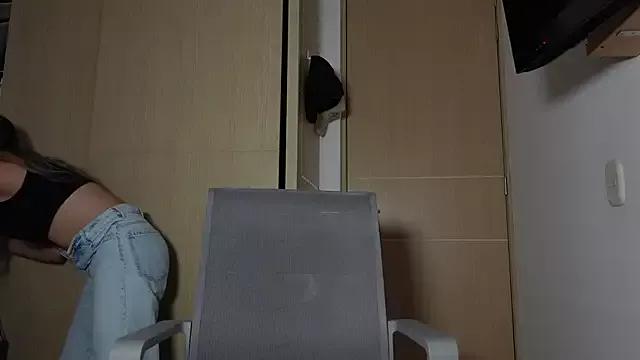 Unleash your urge for fetish cams livestreamers with our pick of steaming hot models, versed in the art of seduction and indulgence.