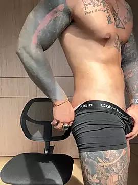 Unleash your urge for fetish cams livestreamers with our pick of steaming hot models, versed in the art of seduction and indulgence.