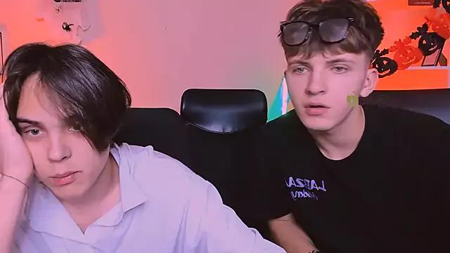 Unleash your urge for fetish cams livestreamers with our pick of steaming hot models, versed in the art of seduction and indulgence.