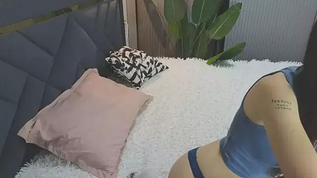 TrishaRey from StripChat is Freechat