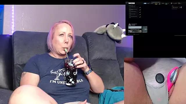 Unleash your urge for fetish cams livestreamers with our pick of steaming hot models, versed in the art of seduction and indulgence.