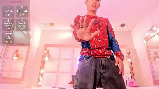Twinkie-Alex18 from StripChat is Freechat