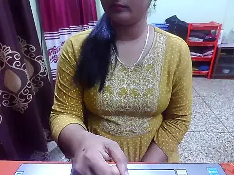 TwinRose2000 from StripChat is Freechat