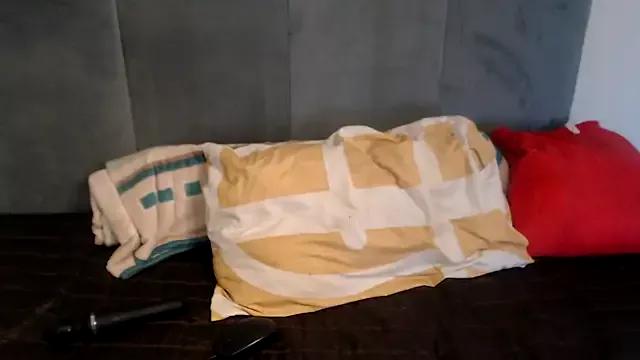 Tyllorsavage from StripChat is Freechat