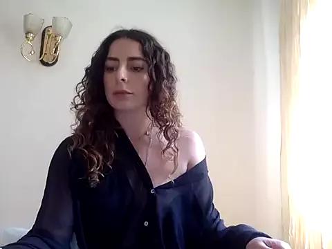 uishdoll from StripChat is Freechat