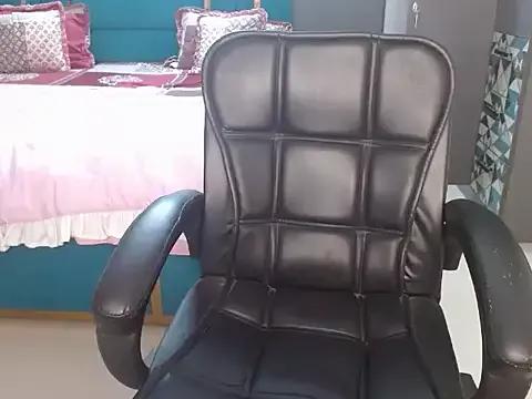 Urlove_lily from StripChat is Freechat