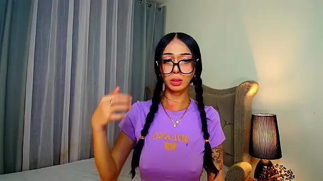 UrMassiveCockSabrinaOnTop from StripChat is Freechat