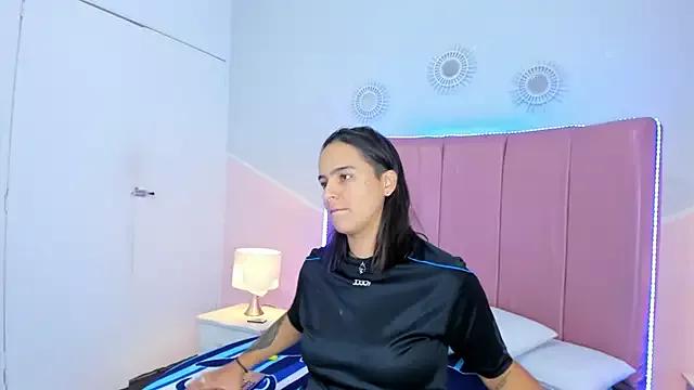 Unleash your urge for fetish cams livestreamers with our pick of steaming hot models, versed in the art of seduction and indulgence.