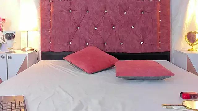 Unleash your urge for fetish cams livestreamers with our pick of steaming hot models, versed in the art of seduction and indulgence.