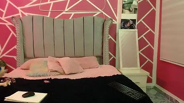 Unleash your urge for fetish cams livestreamers with our pick of steaming hot models, versed in the art of seduction and indulgence.