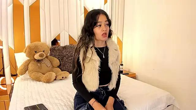 Unleash your urge for fetish cams livestreamers with our pick of steaming hot models, versed in the art of seduction and indulgence.