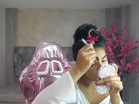 valerie2005_s from StripChat is Freechat