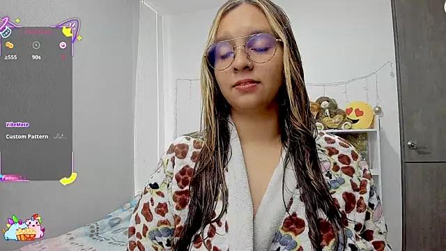 Unleash your urge for fetish cams livestreamers with our pick of steaming hot models, versed in the art of seduction and indulgence.