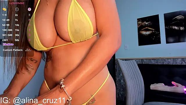 Unleash your urge for fetish cams livestreamers with our pick of steaming hot models, versed in the art of seduction and indulgence.