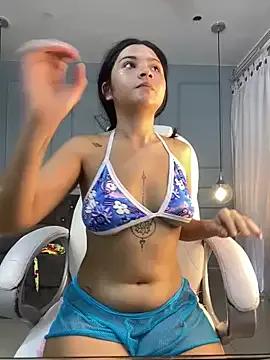 Unleash your urge for fetish cams livestreamers with our pick of steaming hot models, versed in the art of seduction and indulgence.