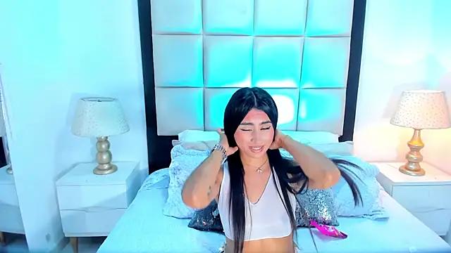 Unleash your urge for fetish cams livestreamers with our pick of steaming hot models, versed in the art of seduction and indulgence.
