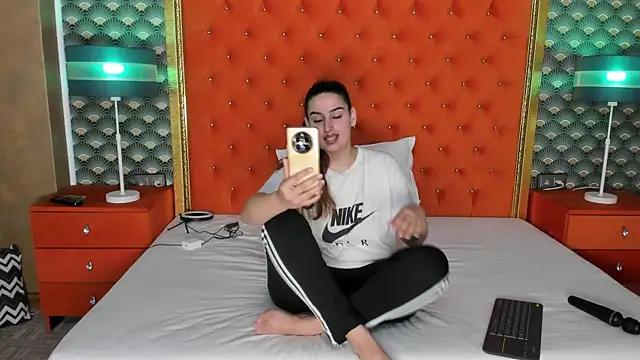 Unleash your urge for fetish cams livestreamers with our pick of steaming hot models, versed in the art of seduction and indulgence.