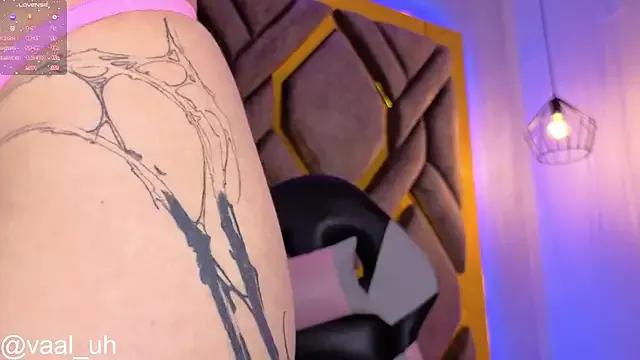 Valuh_Blake from StripChat is Freechat