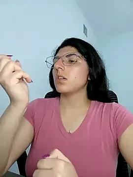 vamari2025 from StripChat is Freechat
