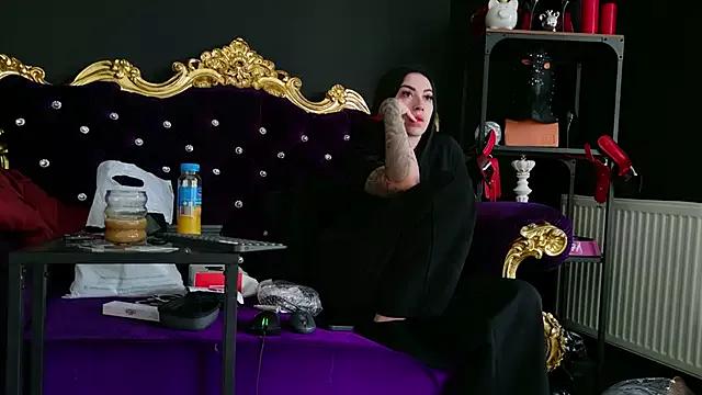 Unleash your urge for fetish cams livestreamers with our pick of steaming hot models, versed in the art of seduction and indulgence.