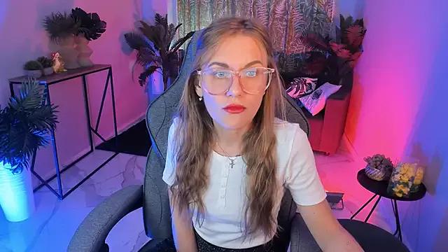 Unleash your urge for fetish cams livestreamers with our pick of steaming hot models, versed in the art of seduction and indulgence.