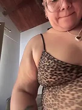VanesssaMilf_ from StripChat is Freechat