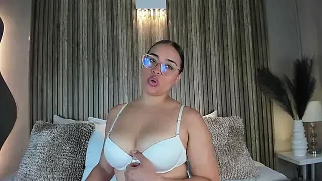 Unleash your urge for fetish cams livestreamers with our pick of steaming hot models, versed in the art of seduction and indulgence.