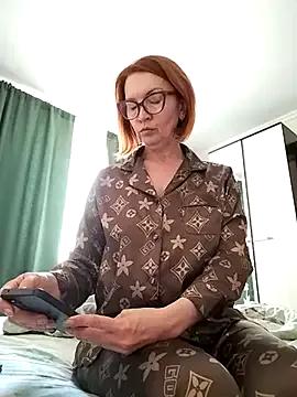 VelvetKarolina from StripChat is Freechat