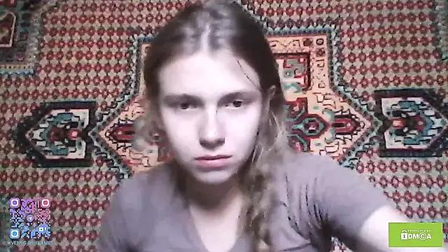venus_in_flames from StripChat is Freechat