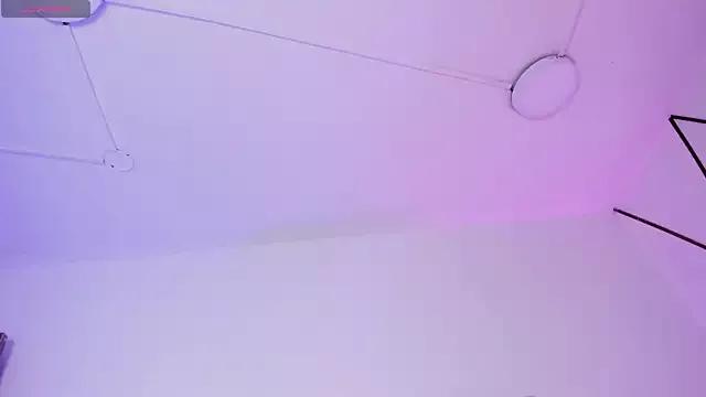 Venuswilds from StripChat is Freechat