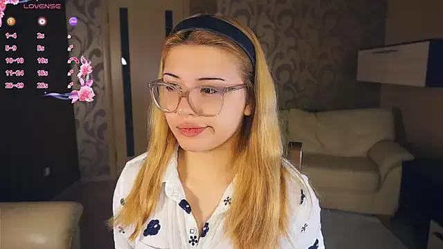 VerniceEngelking from StripChat is Freechat