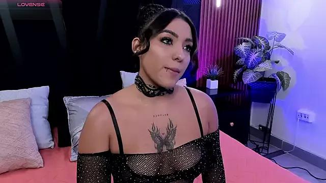 Unleash your urge for fetish cams livestreamers with our pick of steaming hot models, versed in the art of seduction and indulgence.