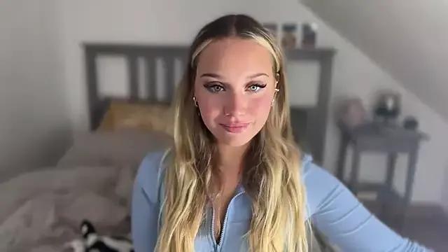 vicidream from StripChat is Freechat
