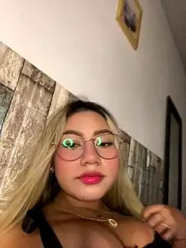 Unleash your urge for fetish cams livestreamers with our pick of steaming hot models, versed in the art of seduction and indulgence.