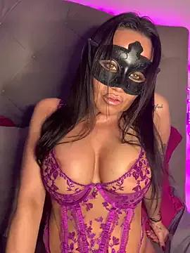 vicvictoriax from StripChat is Freechat