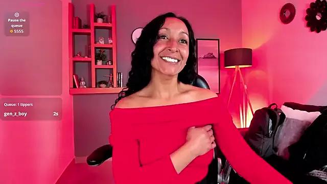 Unleash your urge for fetish cams livestreamers with our pick of steaming hot models, versed in the art of seduction and indulgence.