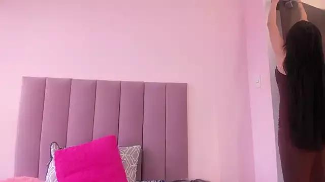 Unleash your urge for fetish cams livestreamers with our pick of steaming hot models, versed in the art of seduction and indulgence.