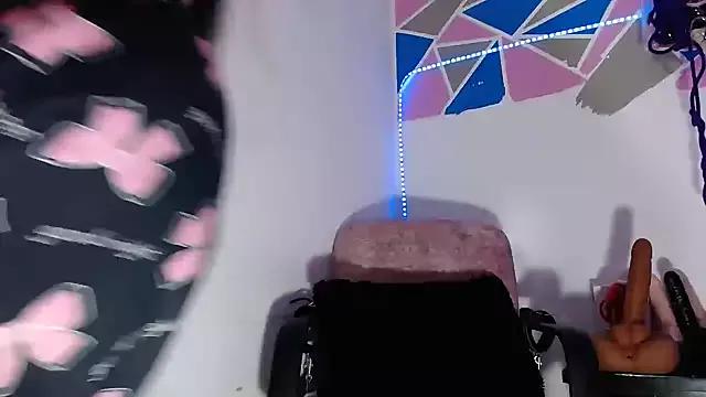 Unleash your urge for fetish cams livestreamers with our pick of steaming hot models, versed in the art of seduction and indulgence.