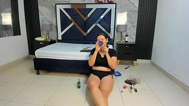 Unleash your urge for fetish cams livestreamers with our pick of steaming hot models, versed in the art of seduction and indulgence.