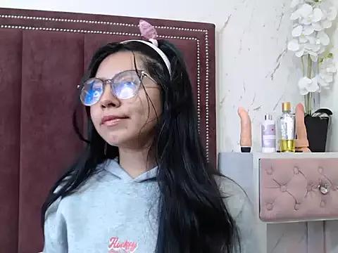 Unleash your urge for fetish cams livestreamers with our pick of steaming hot models, versed in the art of seduction and indulgence.