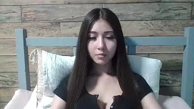 Virginia_Hicks from StripChat is Freechat
